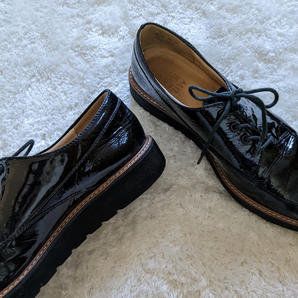 Patent lace up loafers 🍂